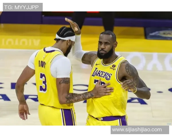 湖人对阵火箭精彩直播回顾与赛后分析全景呈现